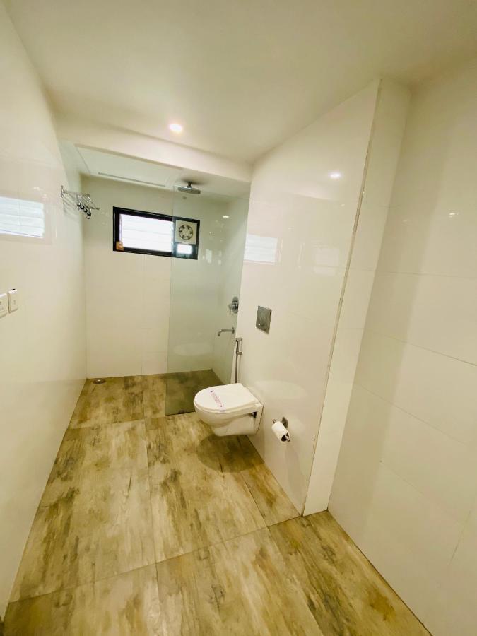 ホテル Saluja Residency シリグリ エクステリア 写真