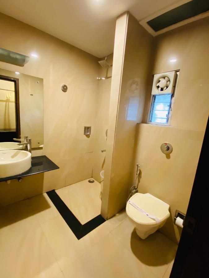 ホテル Saluja Residency シリグリ エクステリア 写真